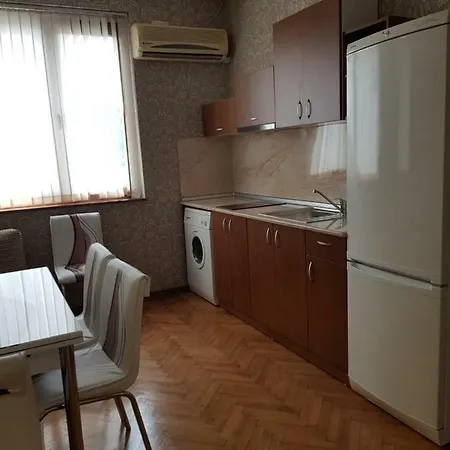 Дом Романови Apartment